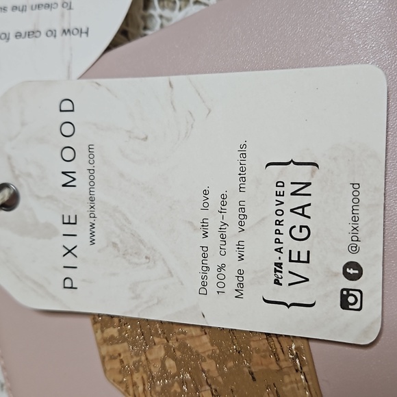 Pixie Mood Stacy Wristlet - Rose/Metallica Cork - Picture 10 of 13